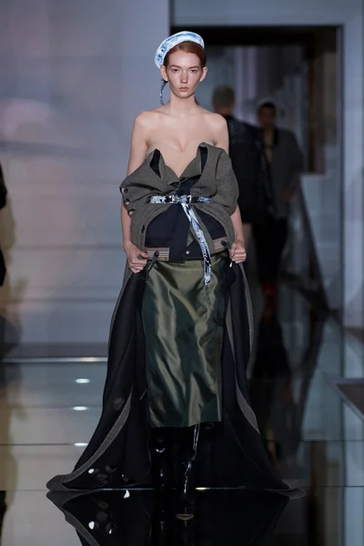 Look 5